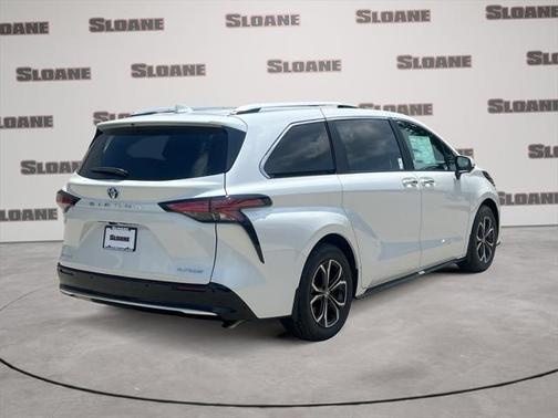 2025 Toyota Sienna Platinum 7 Passenger