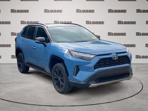 2022 Toyota RAV4 Hybrid SE