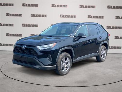 2022 Toyota RAV4 Hybrid XLE