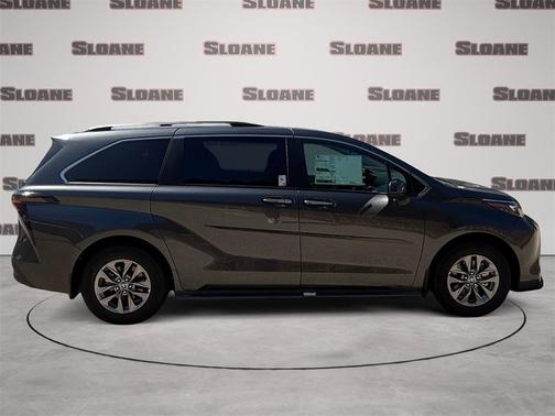 2025 Toyota Sienna XLE 7 Passenger