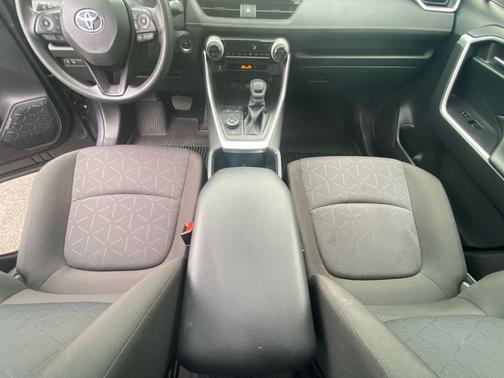 Magnetic Gray Metallic 2024 Toyota RAV4 Hybrid XLE