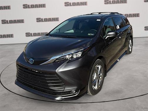 2025 Toyota Sienna XLE