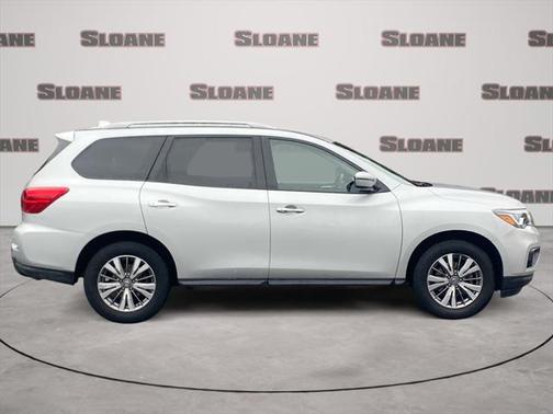 2019 Nissan Pathfinder SV