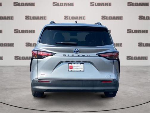 2022 Toyota Sienna XLE 7 Passenger