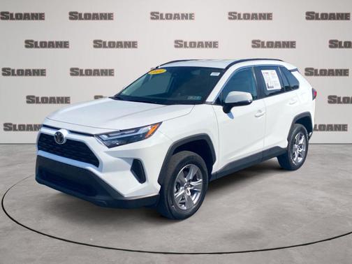 Ice Cap 2024 Toyota RAV4 XLE