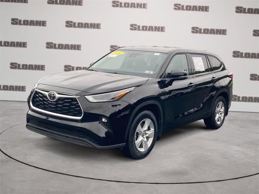2022 Toyota Highlander LE