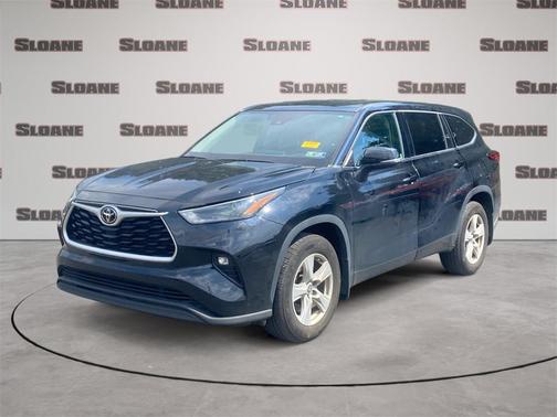 2022 Toyota Highlander LE
