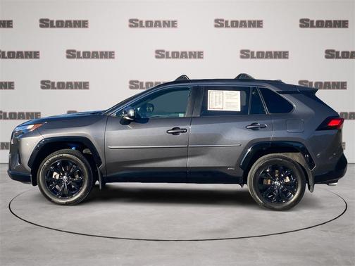 2023 Toyota RAV4 Hybrid SE