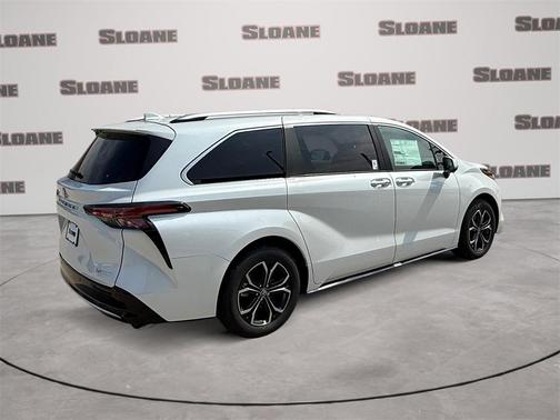 2025 Toyota Sienna Platinum 7 Passenger