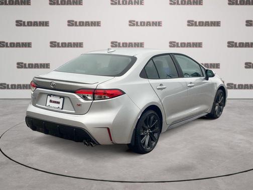 Classic Silver Metallic 2025 Toyota Corolla SE