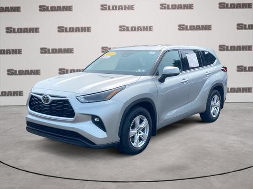2022 Toyota Highlander LE