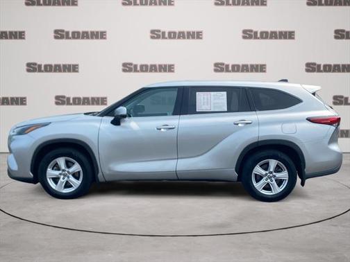 2022 Toyota Highlander LE