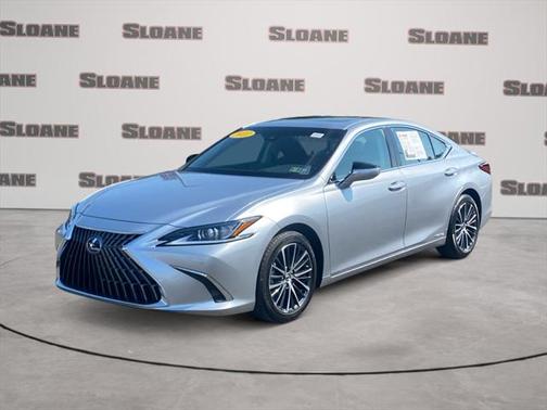 2022 Lexus ES 300h Base