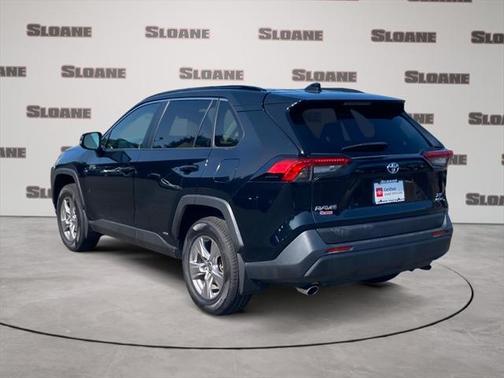 2022 Toyota RAV4 Hybrid XLE
