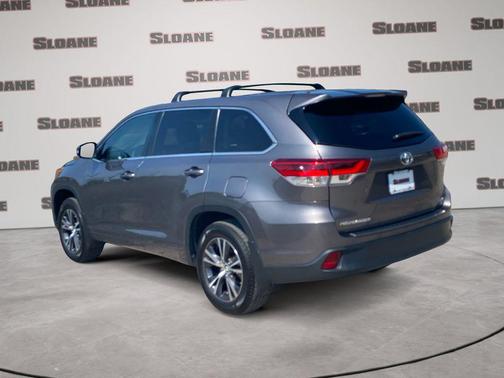 Predawn Gray Mica 2017 Toyota Highlander LE