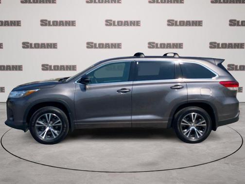 Predawn Gray Mica 2017 Toyota Highlander LE