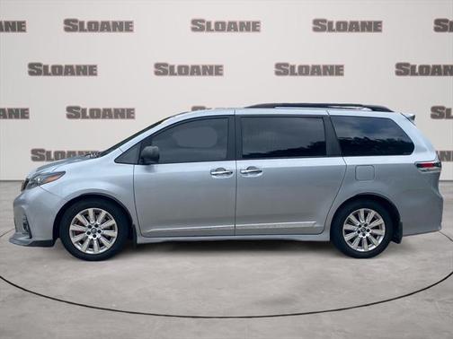 2018 Toyota Sienna SE