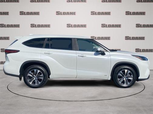 2023 Toyota Highlander Hybrid XLE