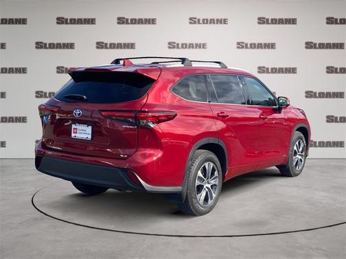 2022 Toyota Highlander Hybrid XLE