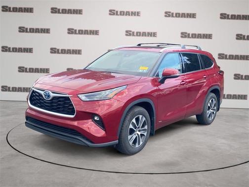 2022 Toyota Highlander Hybrid XLE