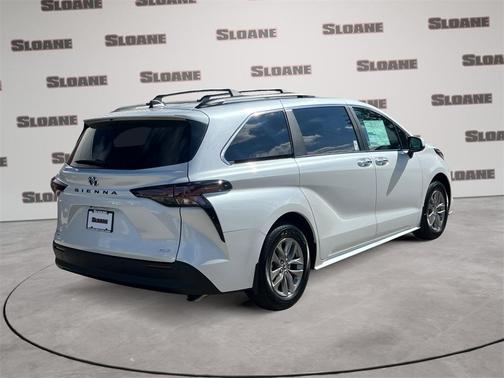 2025 Toyota Sienna XLE 8 Passenger