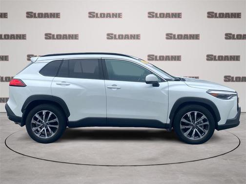 2022 Toyota Corolla Cross XLE