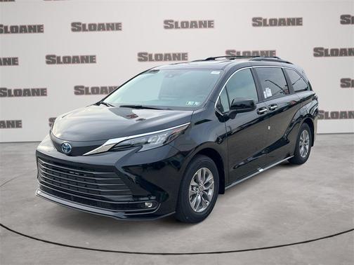 2025 Toyota Sienna XLE 7 Passenger