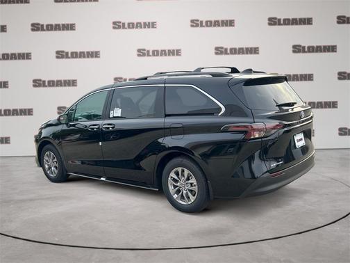 2025 Toyota Sienna XLE 7 Passenger