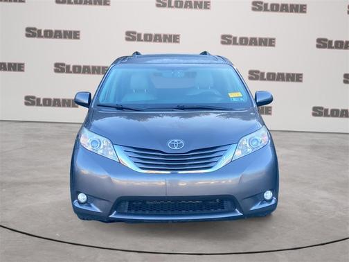 2016 Toyota Sienna XLE