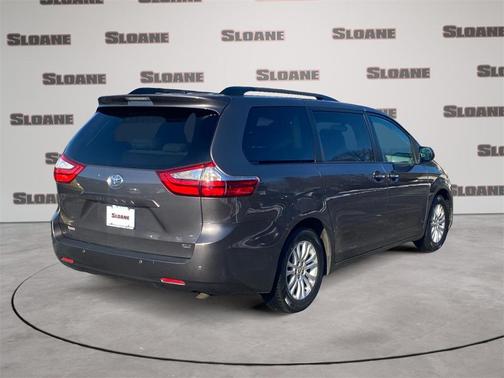 2016 Toyota Sienna XLE