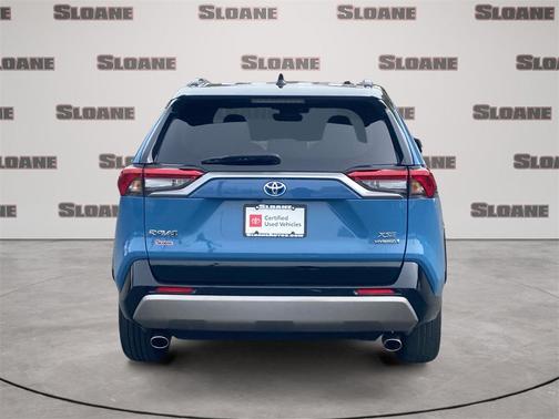 2022 Toyota RAV4 Hybrid SE