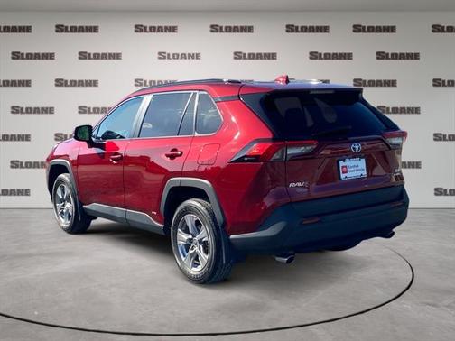 2022 Toyota RAV4 Hybrid XLE