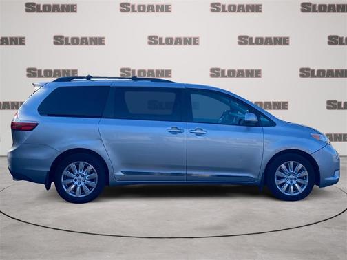 2017 Toyota Sienna XLE