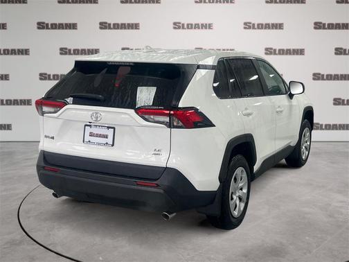 2025 Toyota RAV4 LE