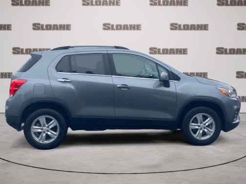 Satin Steel Metallic 2019 Chevrolet Trax LT