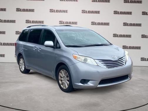 2016 Toyota Sienna LE