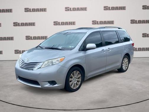 2016 Toyota Sienna LE
