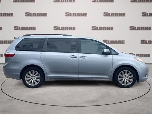 2016 Toyota Sienna LE