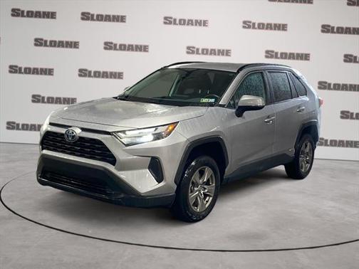 2022 Toyota RAV4 Hybrid XLE