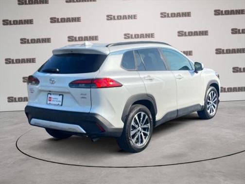2022 Toyota Corolla Cross XLE