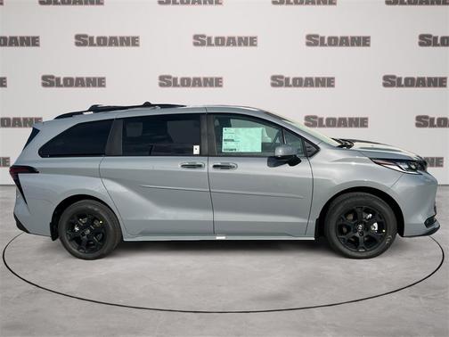 2025 Toyota Sienna Woodland Edition