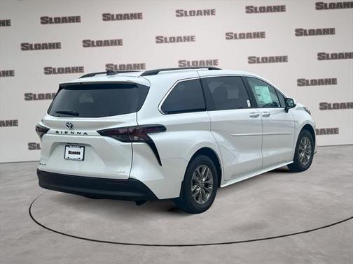 2025 Toyota Sienna XLE 7 Passenger