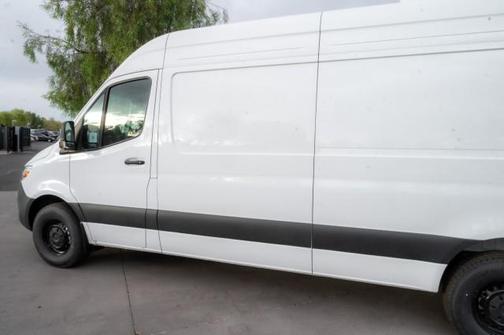 2025 Mercedes-Benz Sprinter 2500 High Roof