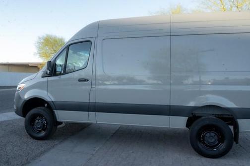 2025 Mercedes-Benz Sprinter 2500 Standard Roof