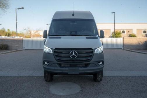 2025 Mercedes-Benz Sprinter 2500 Standard Roof