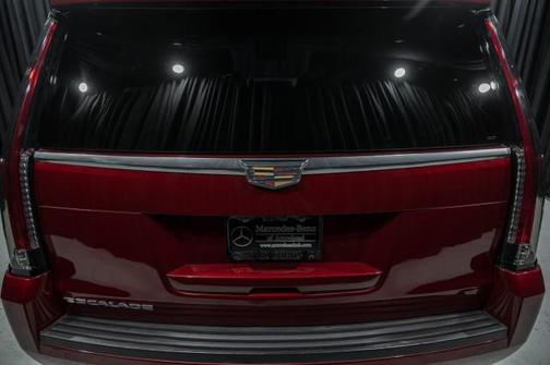 2018 Cadillac Escalade Premium Luxury