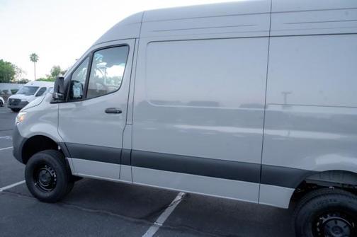 2025 Mercedes-Benz Sprinter 2500 Standard Roof