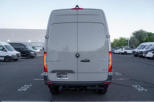 2025 Mercedes-Benz Sprinter 2500 Standard Roof