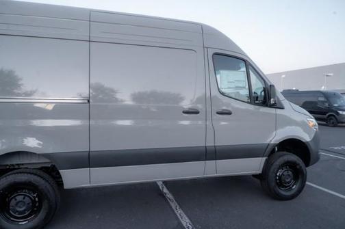 2025 Mercedes-Benz Sprinter 2500 Standard Roof