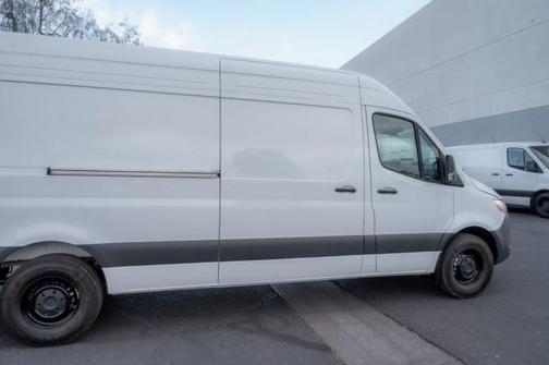 2025 Mercedes-Benz Sprinter 2500 High Roof